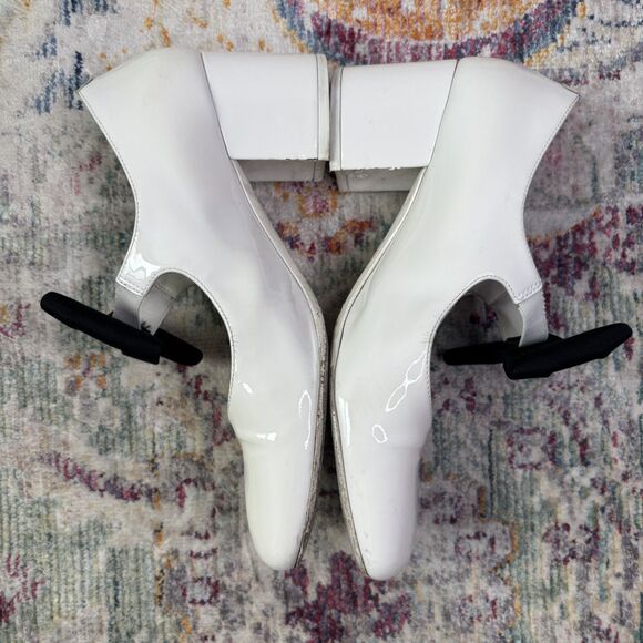 Chanel Patent Mary Jane CC Bow Pumps - Picture 11 of 16